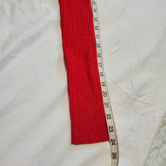 Red dress - Picture 7 of 7